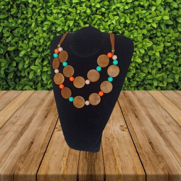 Maxi-colar-madeira-bolinhas-laranja-lilas-e-azul-2